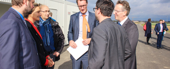 Minister Henrik Wüst beim Vorort-Termin. Foto: PPP